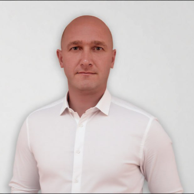 Сотрудник: Николаенко Александр